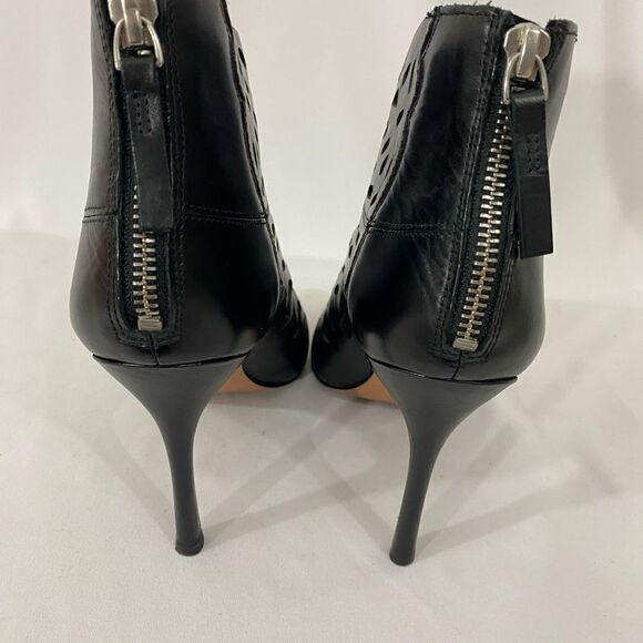 NWOT Nine West Cut Out Leather Booties - Picture 9 of 9